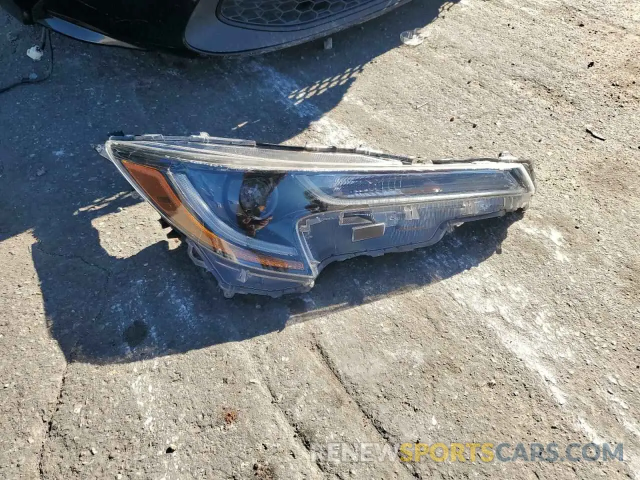 12 Photograph of a damaged car 5YFEPMAE2MP193430 TOYOTA COROLLA 2021