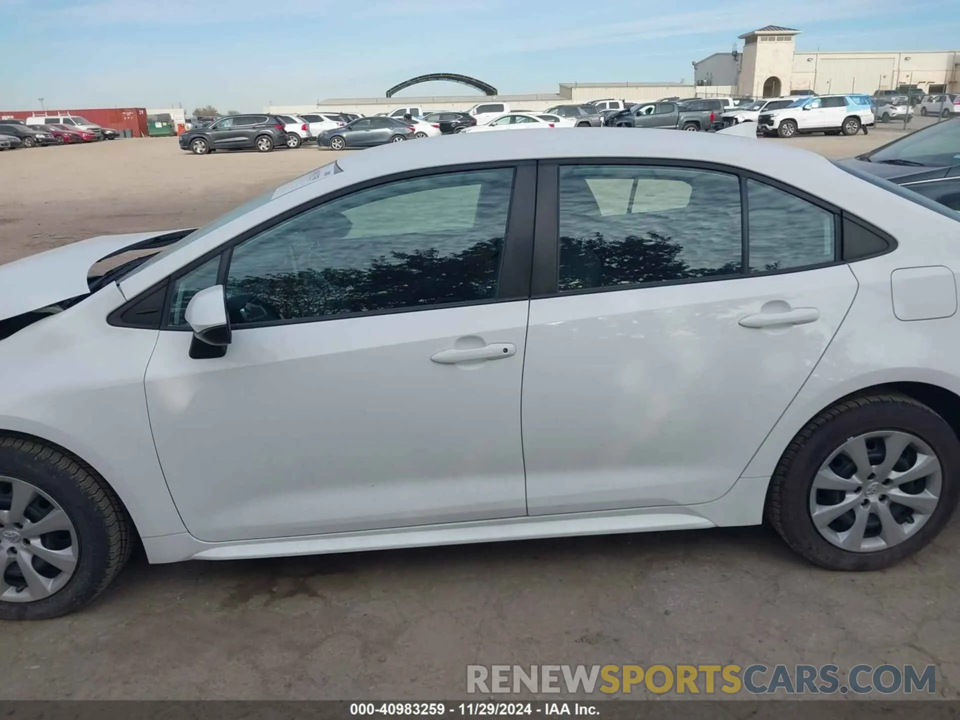 14 Photograph of a damaged car 5YFEPMAE2MP193900 TOYOTA COROLLA 2021