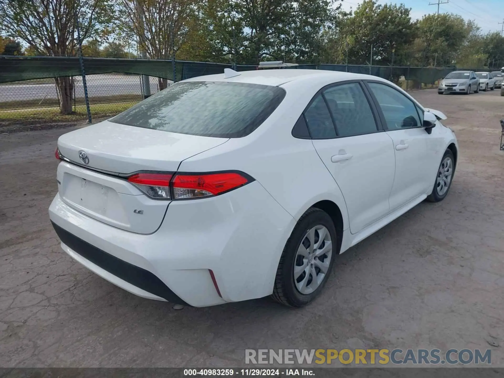 4 Photograph of a damaged car 5YFEPMAE2MP193900 TOYOTA COROLLA 2021
