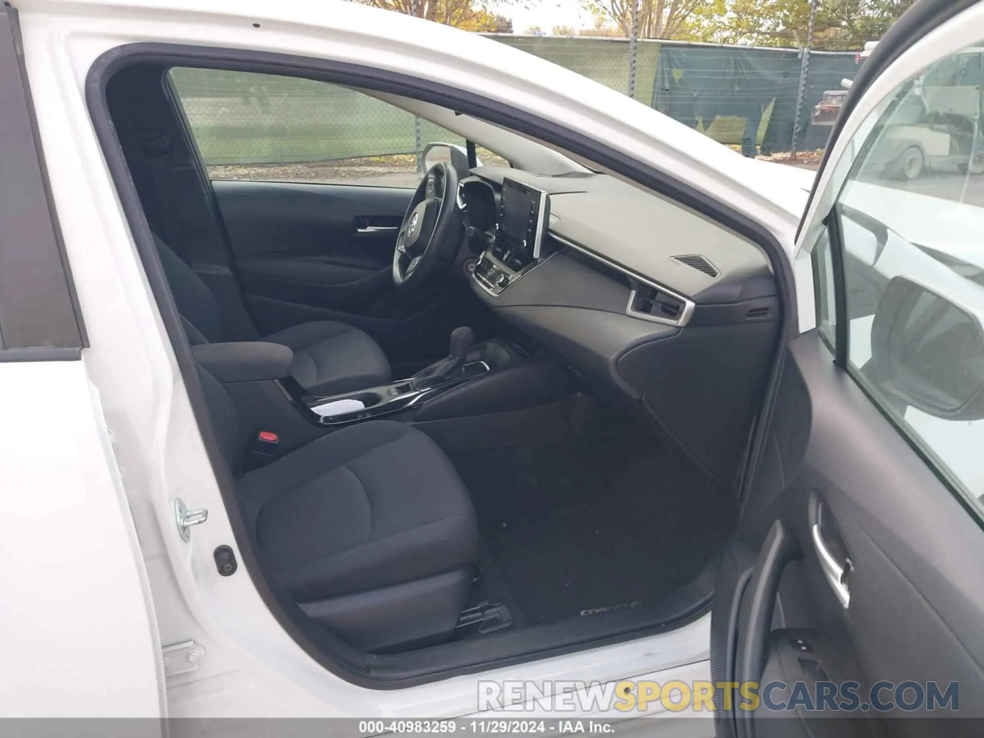 5 Photograph of a damaged car 5YFEPMAE2MP193900 TOYOTA COROLLA 2021
