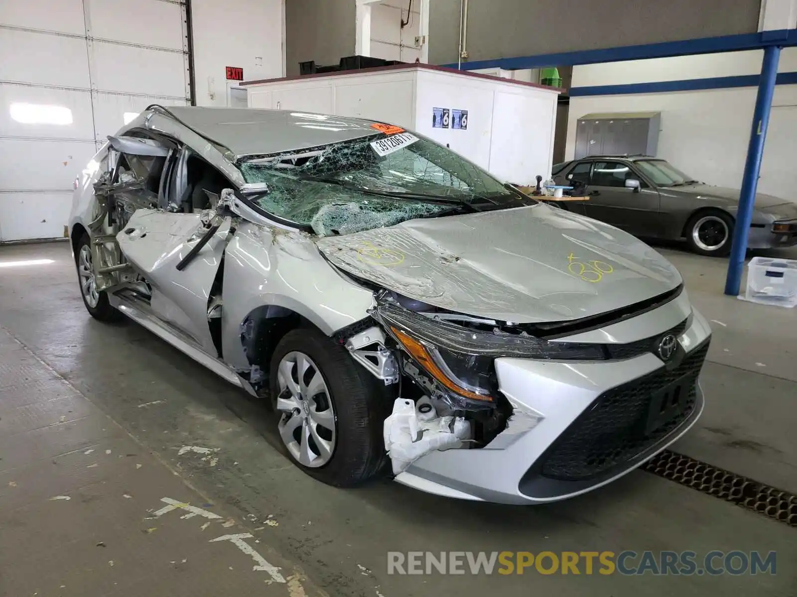 1 Photograph of a damaged car 5YFEPMAE2MP195792 TOYOTA COROLLA 2021