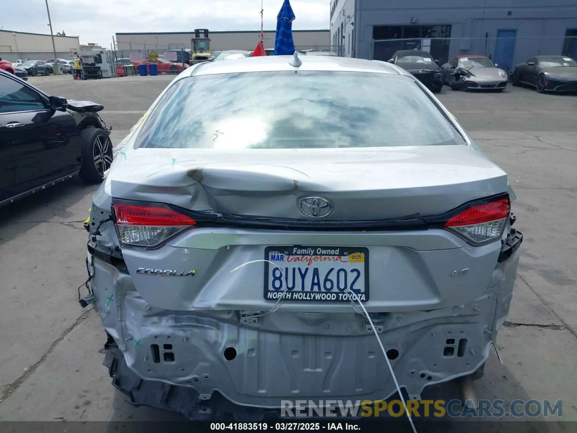 17 Photograph of a damaged car 5YFEPMAE2MP212056 TOYOTA COROLLA 2021
