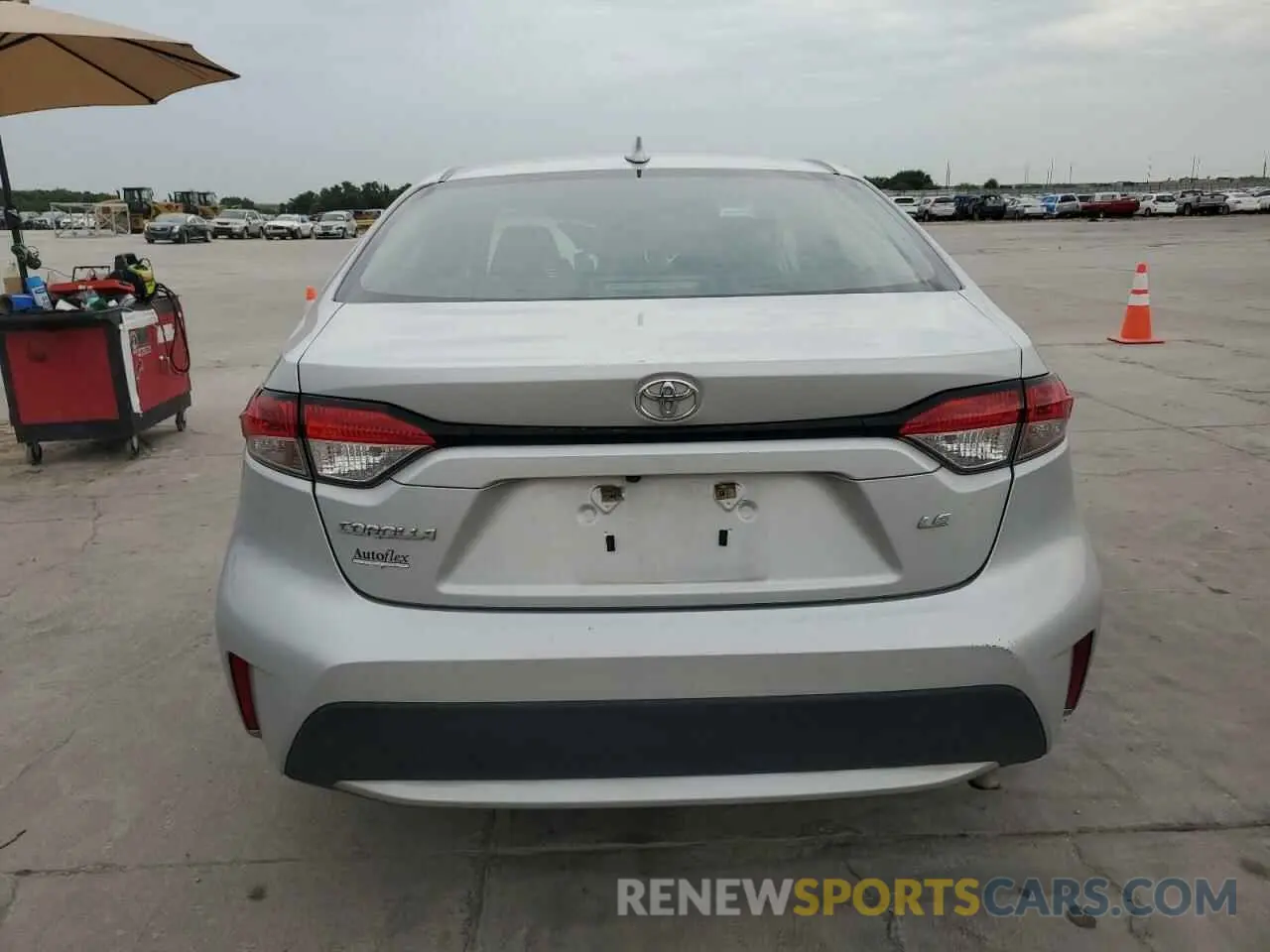 6 Photograph of a damaged car 5YFEPMAE2MP234882 TOYOTA COROLLA 2021
