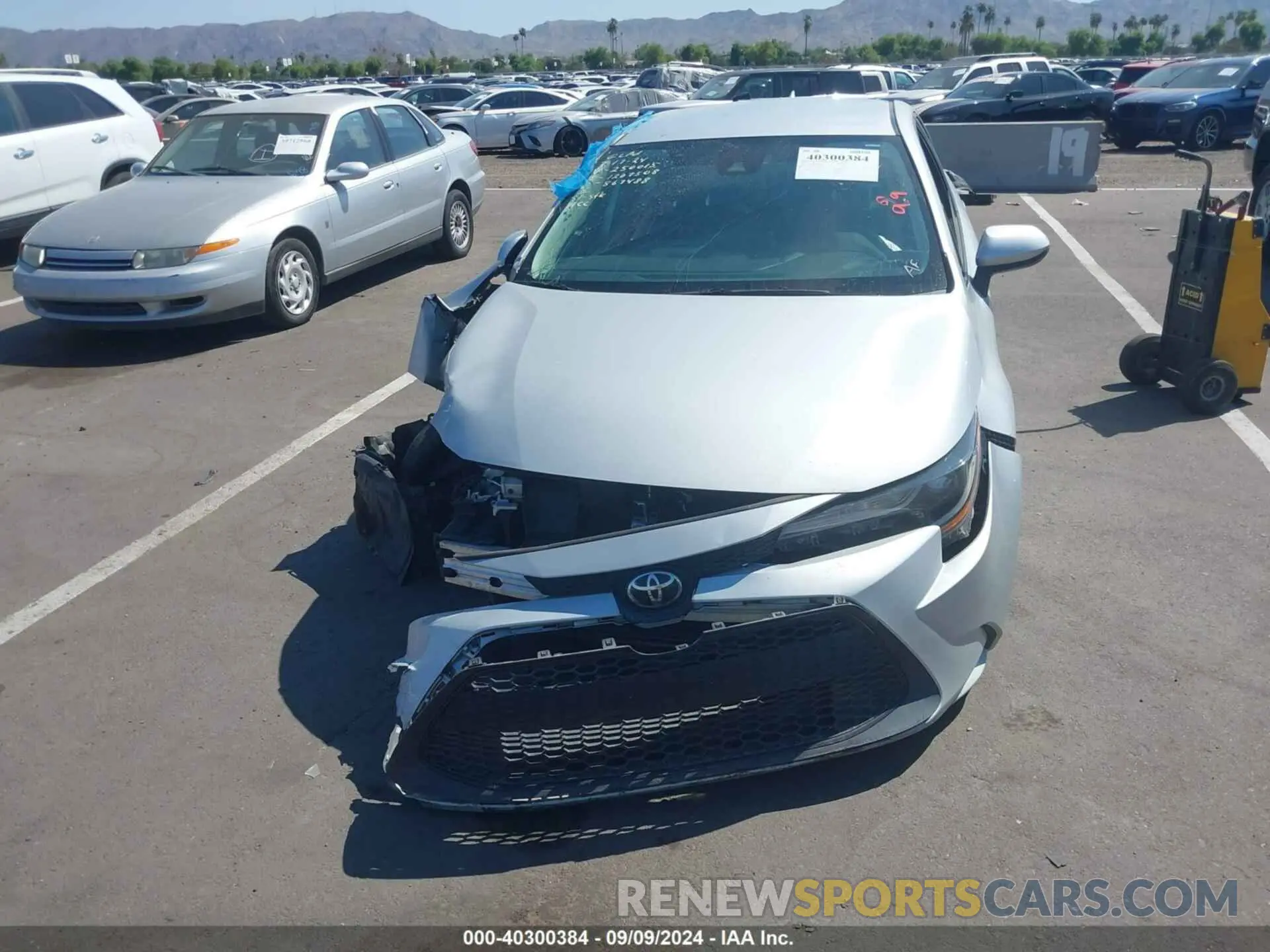 12 Photograph of a damaged car 5YFEPMAE2MP250015 TOYOTA COROLLA 2021