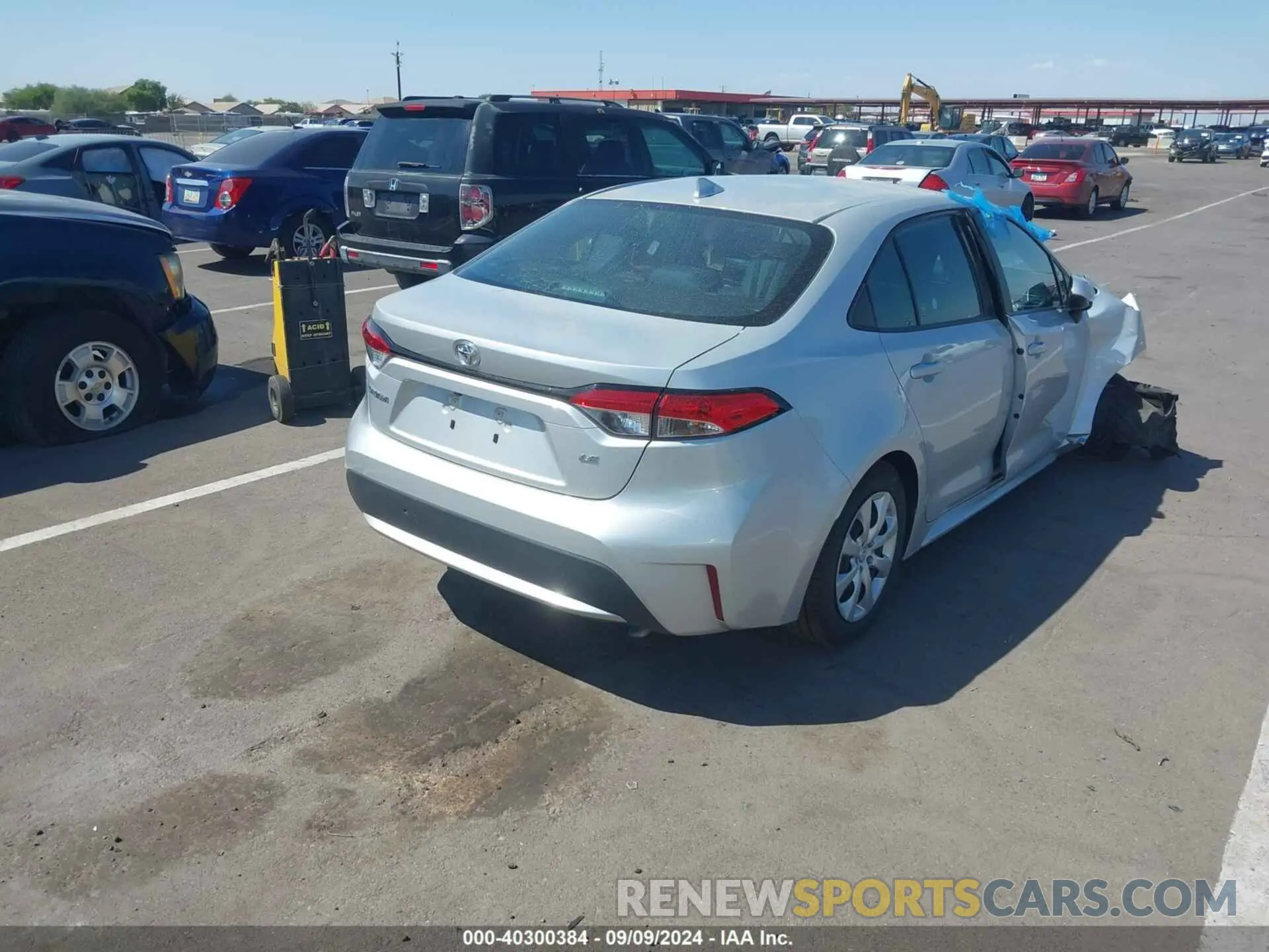 4 Photograph of a damaged car 5YFEPMAE2MP250015 TOYOTA COROLLA 2021