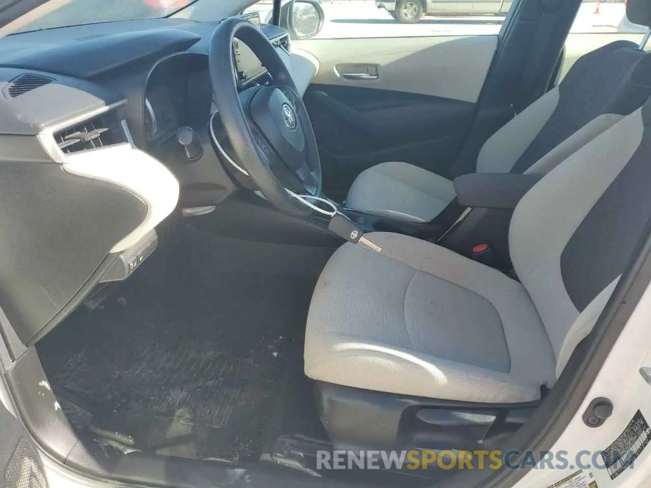 7 Photograph of a damaged car 5YFEPMAE2MP254713 TOYOTA COROLLA 2021