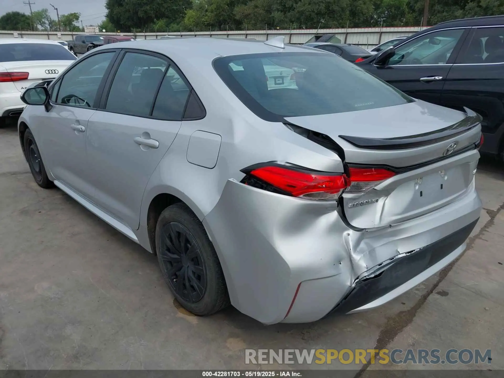 3 Photograph of a damaged car 5YFEPMAE2MP257501 TOYOTA COROLLA 2021