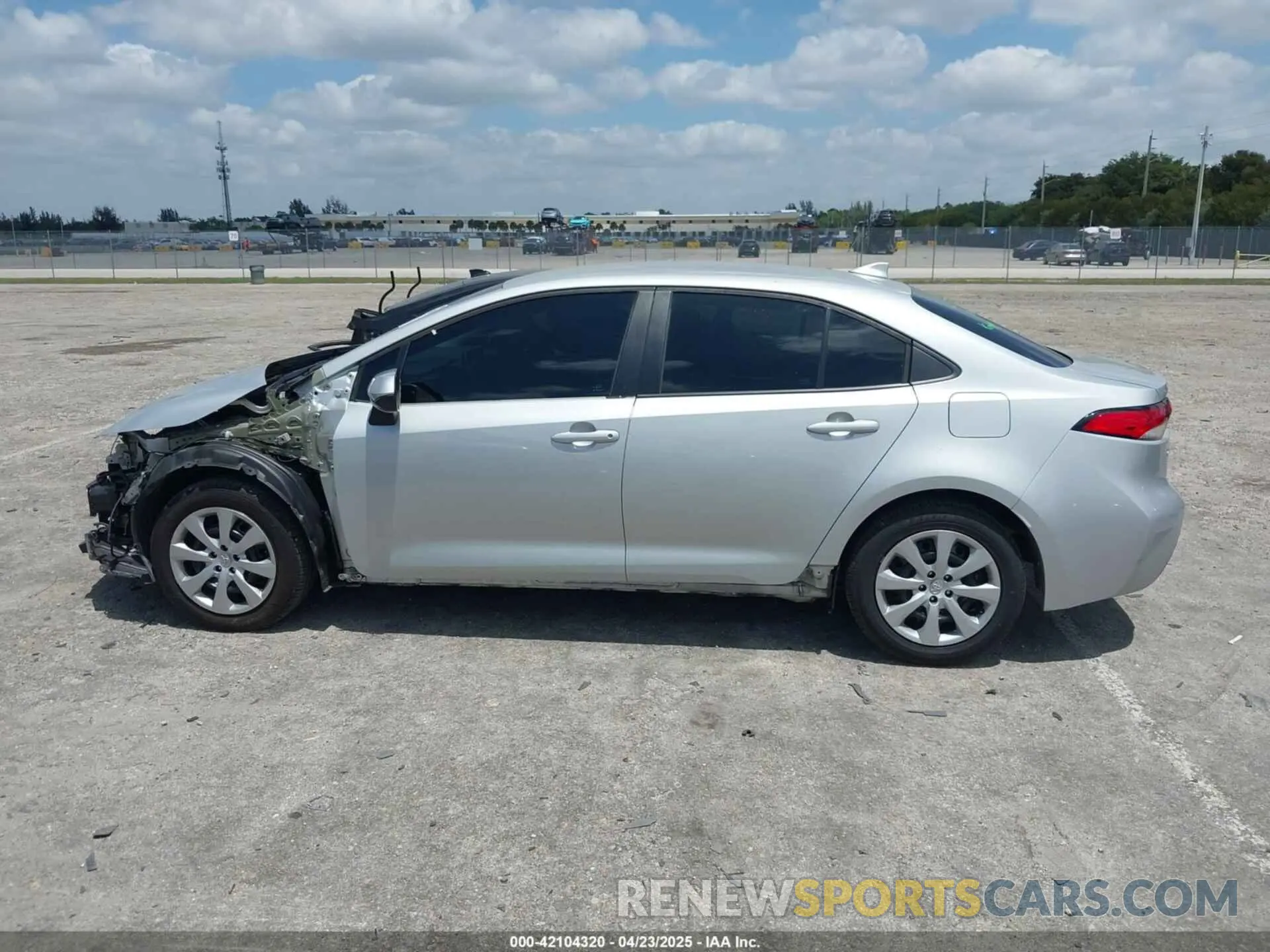 15 Photograph of a damaged car 5YFEPMAE2MP261046 TOYOTA COROLLA 2021