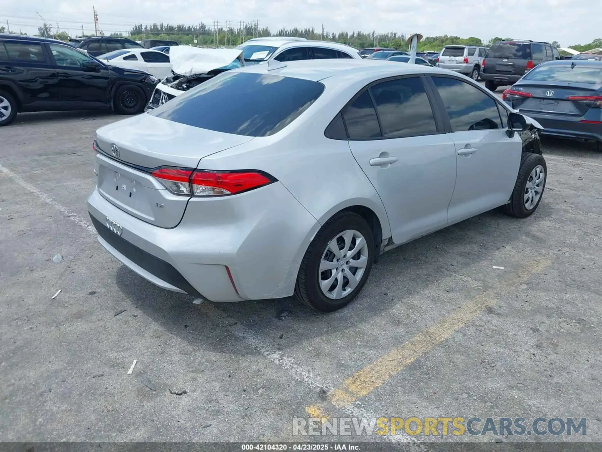 4 Photograph of a damaged car 5YFEPMAE2MP261046 TOYOTA COROLLA 2021