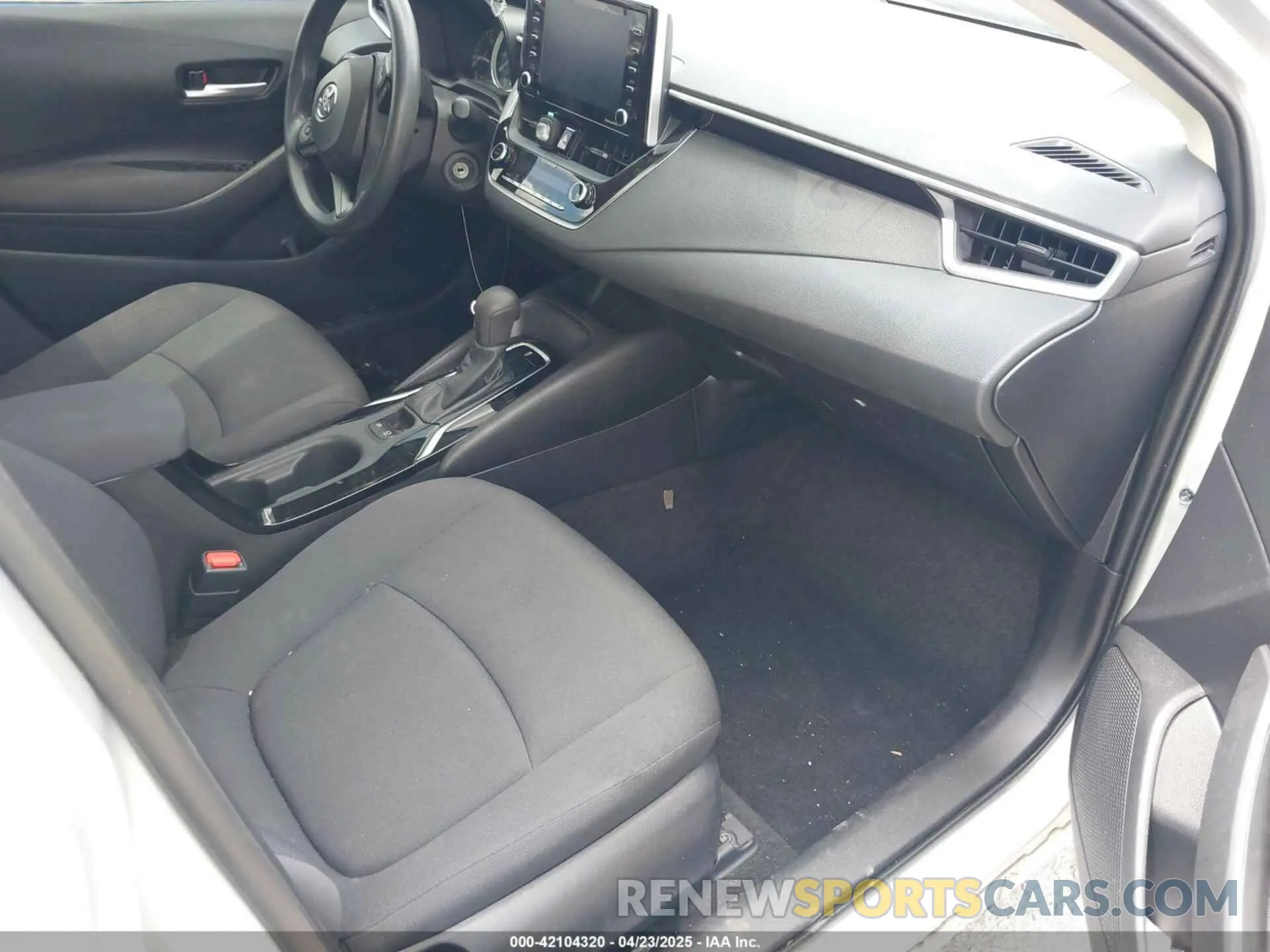 5 Photograph of a damaged car 5YFEPMAE2MP261046 TOYOTA COROLLA 2021