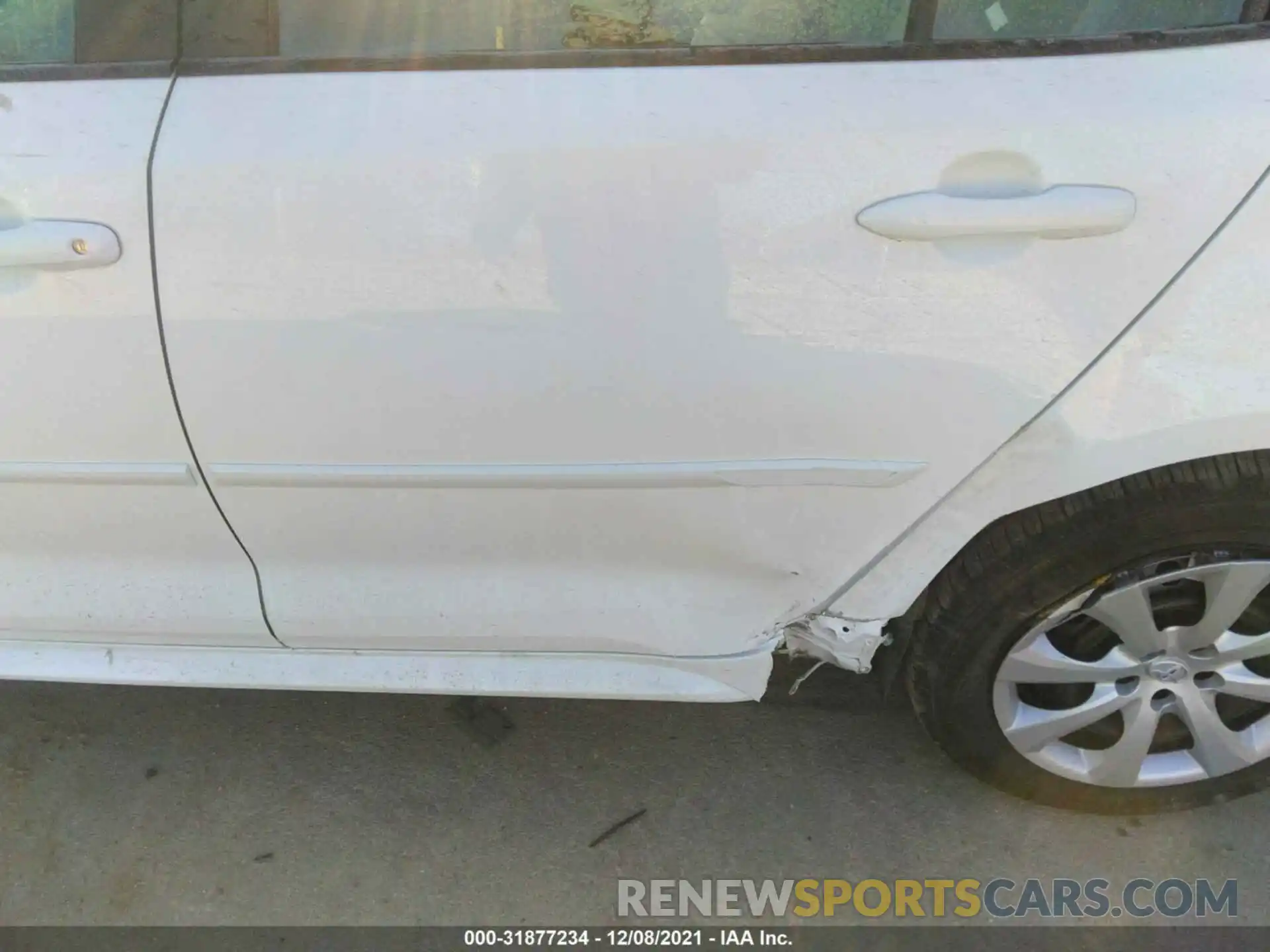 6 Photograph of a damaged car 5YFEPMAE3MP151946 TOYOTA COROLLA 2021