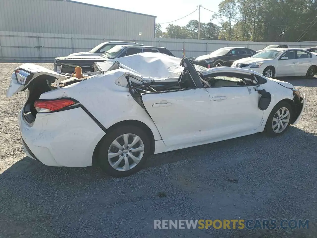 3 Photograph of a damaged car 5YFEPMAE3MP172120 TOYOTA COROLLA 2021