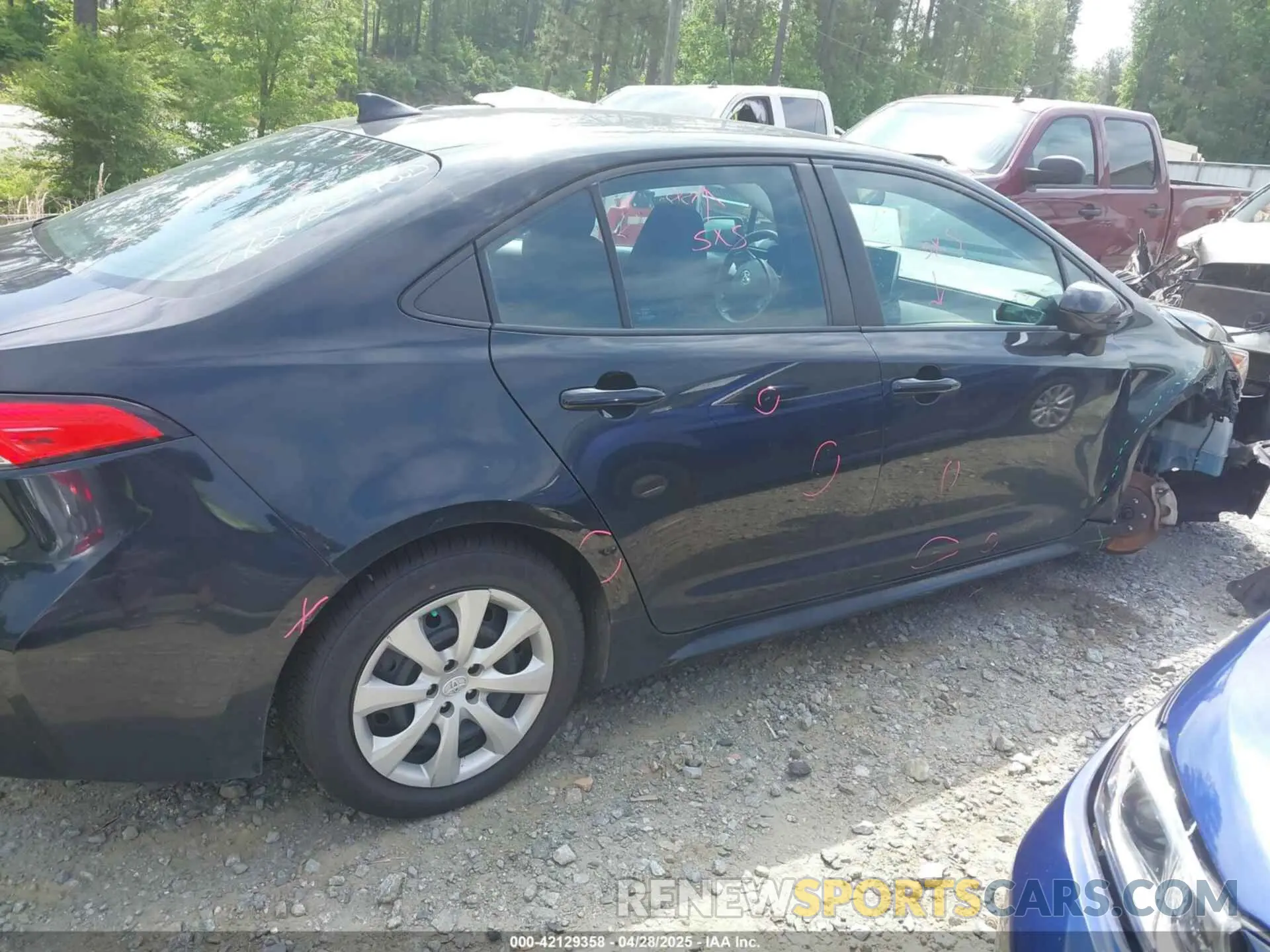 13 Photograph of a damaged car 5YFEPMAE3MP178659 TOYOTA COROLLA 2021