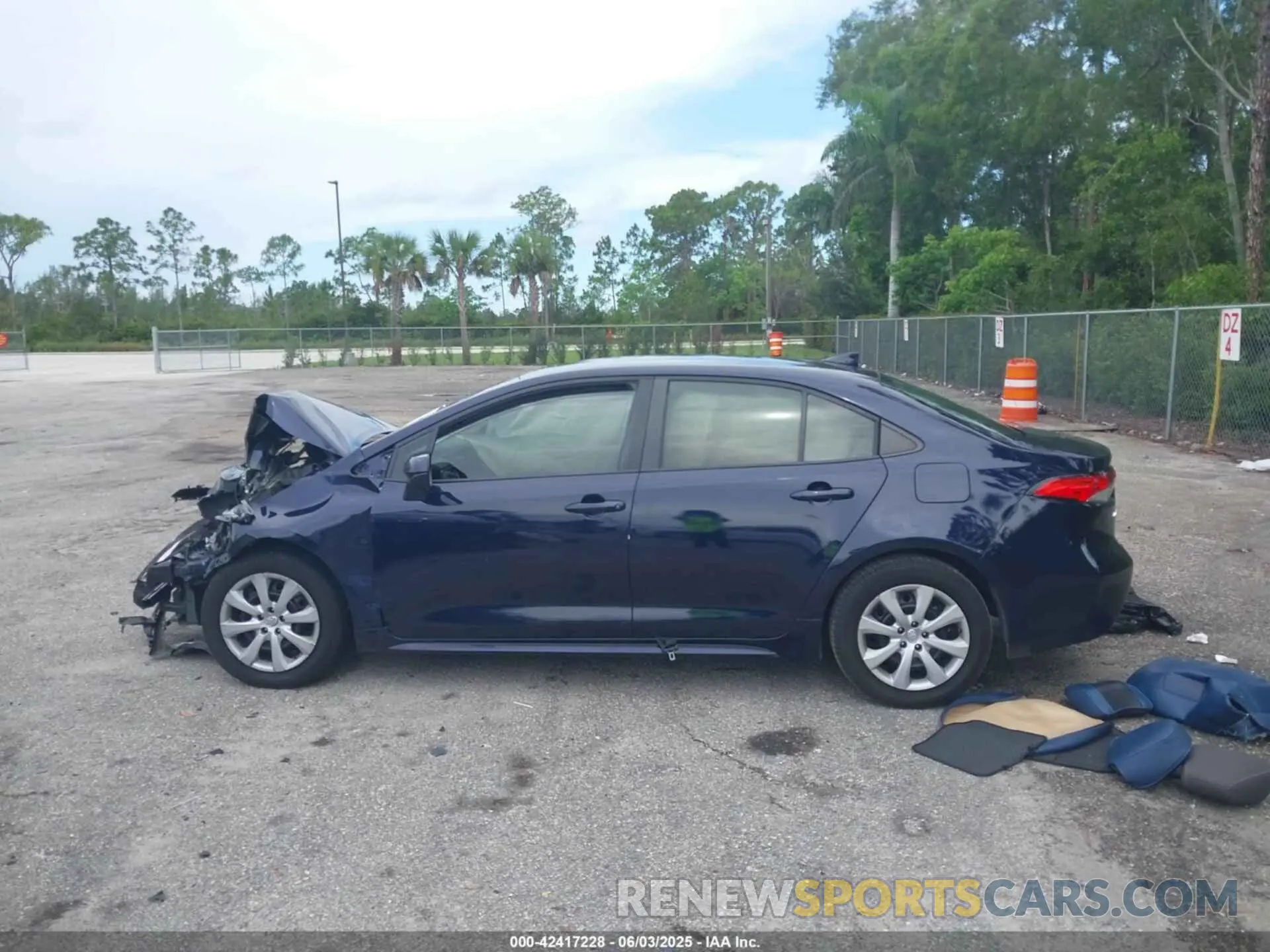 14 Photograph of a damaged car 5YFEPMAE3MP199155 TOYOTA COROLLA 2021