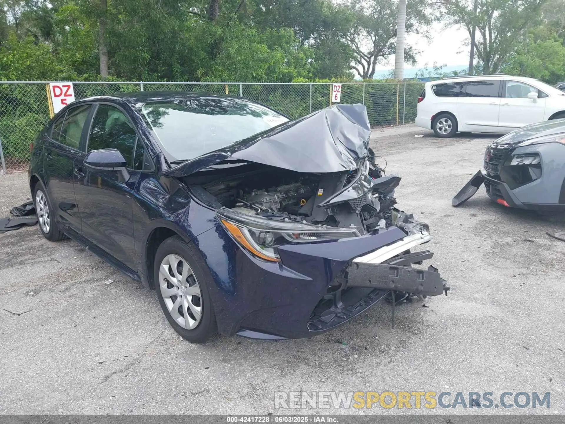 17 Photograph of a damaged car 5YFEPMAE3MP199155 TOYOTA COROLLA 2021