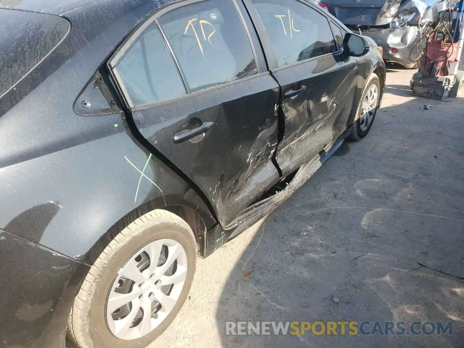 9 Photograph of a damaged car 5YFEPMAE3MP203169 TOYOTA COROLLA 2021