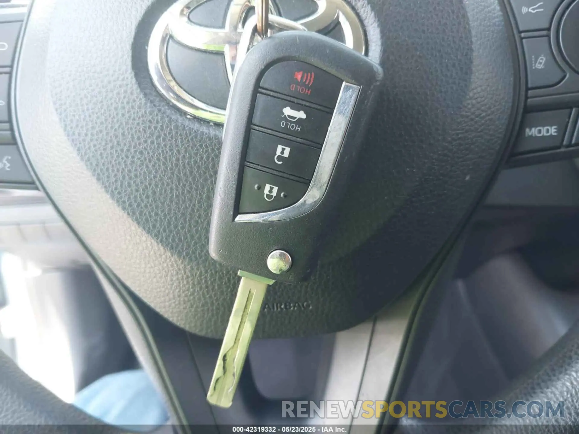 11 Photograph of a damaged car 5YFEPMAE3MP204984 TOYOTA COROLLA 2021