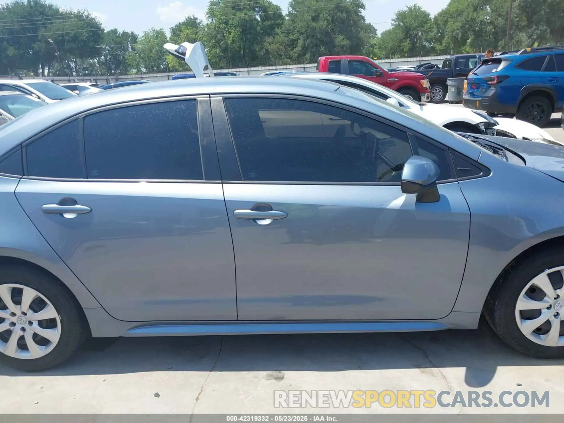13 Photograph of a damaged car 5YFEPMAE3MP204984 TOYOTA COROLLA 2021