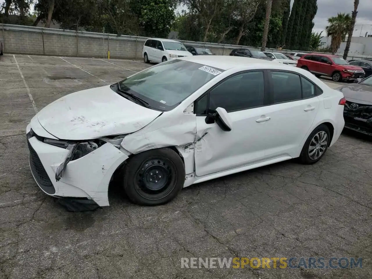 1 Photograph of a damaged car 5YFEPMAE3MP212325 TOYOTA COROLLA 2021