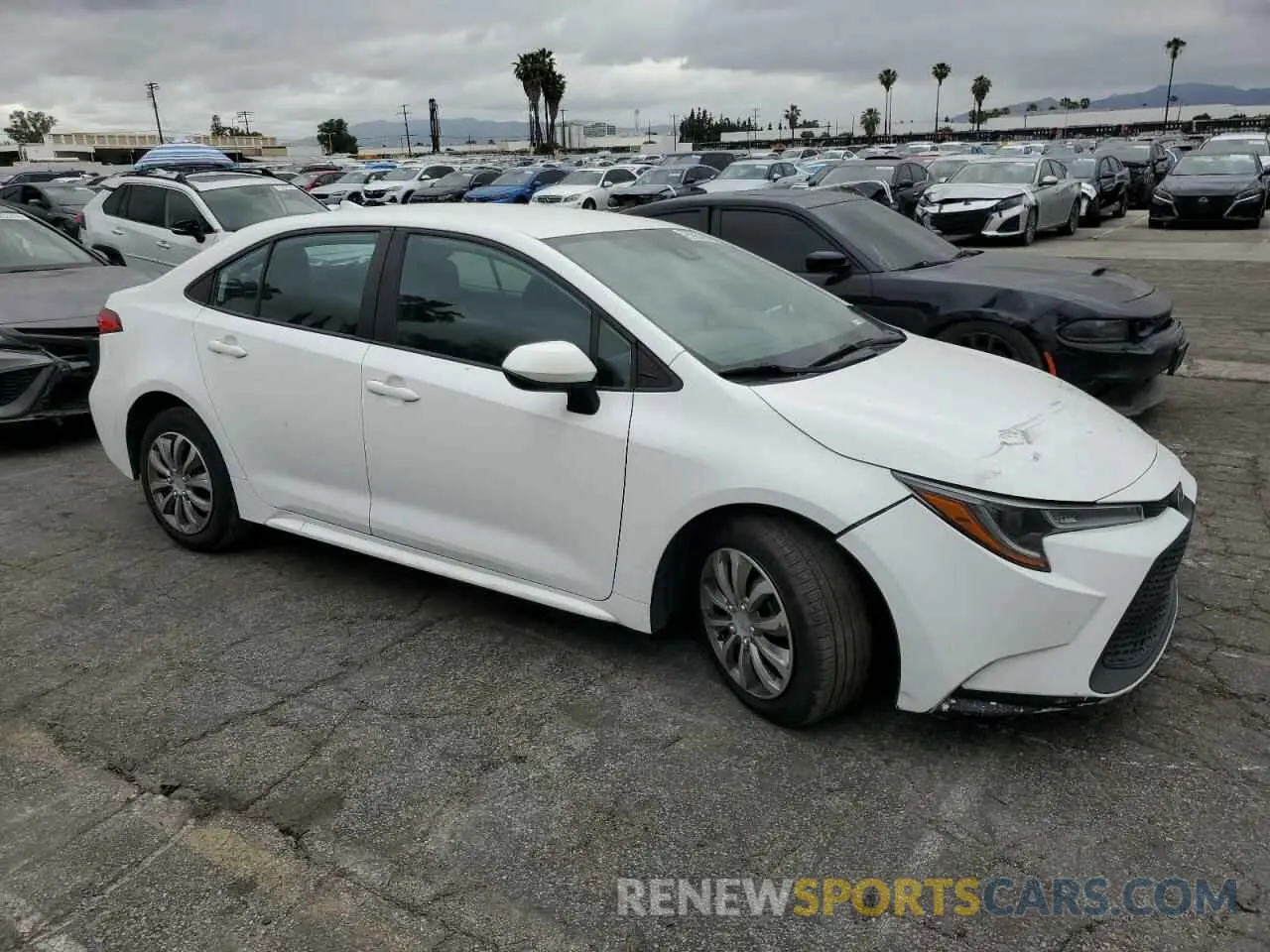 4 Photograph of a damaged car 5YFEPMAE3MP212325 TOYOTA COROLLA 2021