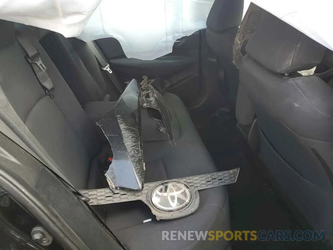10 Photograph of a damaged car 5YFEPMAE3MP212731 TOYOTA COROLLA 2021