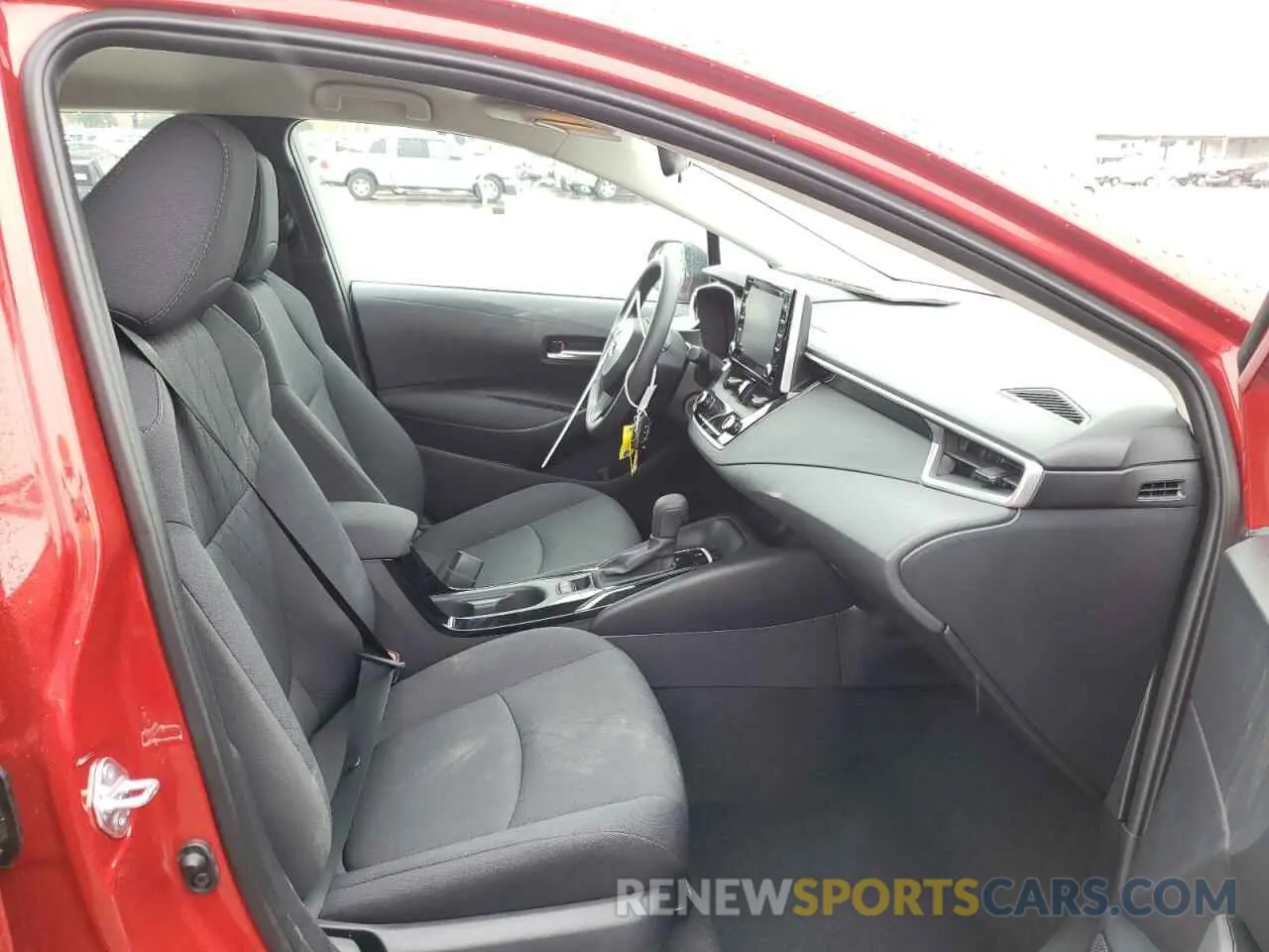 5 Photograph of a damaged car 5YFEPMAE3MP216665 TOYOTA COROLLA 2021
