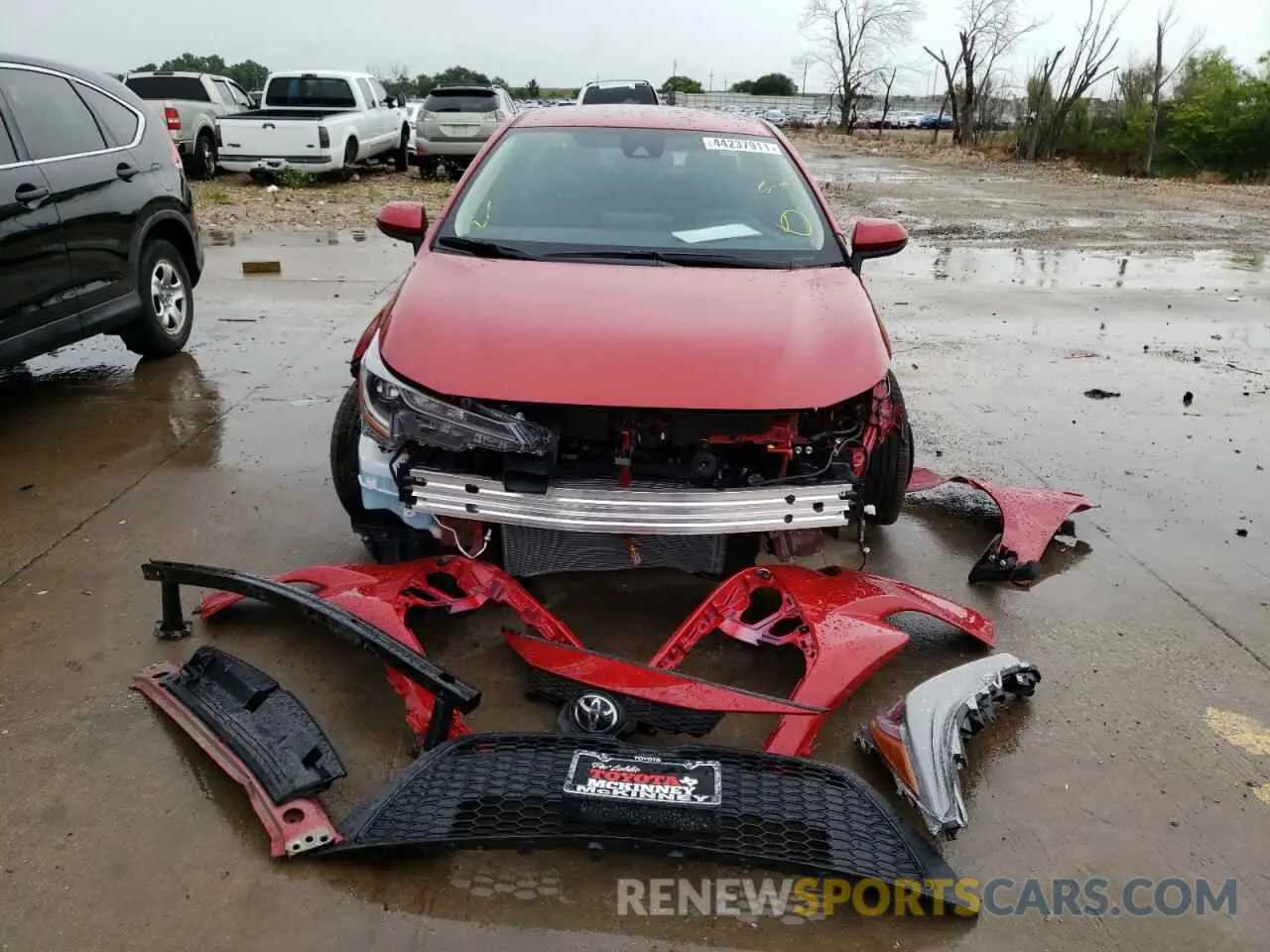 9 Photograph of a damaged car 5YFEPMAE3MP216665 TOYOTA COROLLA 2021