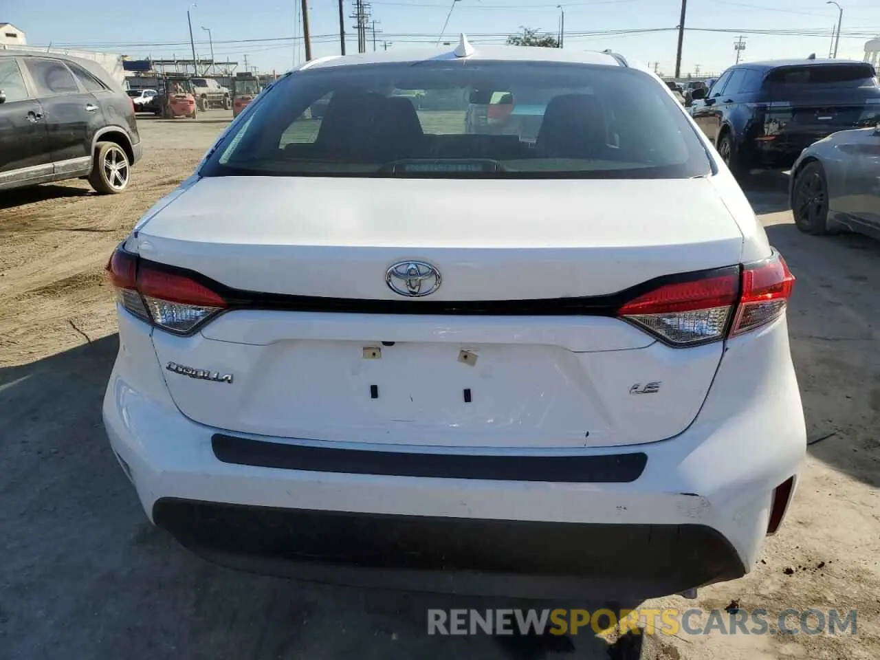 6 Photograph of a damaged car 5YFEPMAE3MP219100 TOYOTA COROLLA 2021