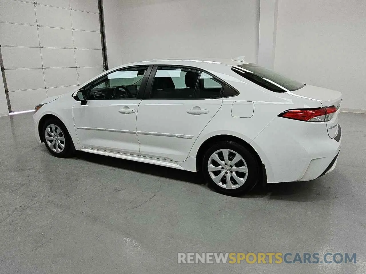 2 Photograph of a damaged car 5YFEPMAE3MP220862 TOYOTA COROLLA 2021