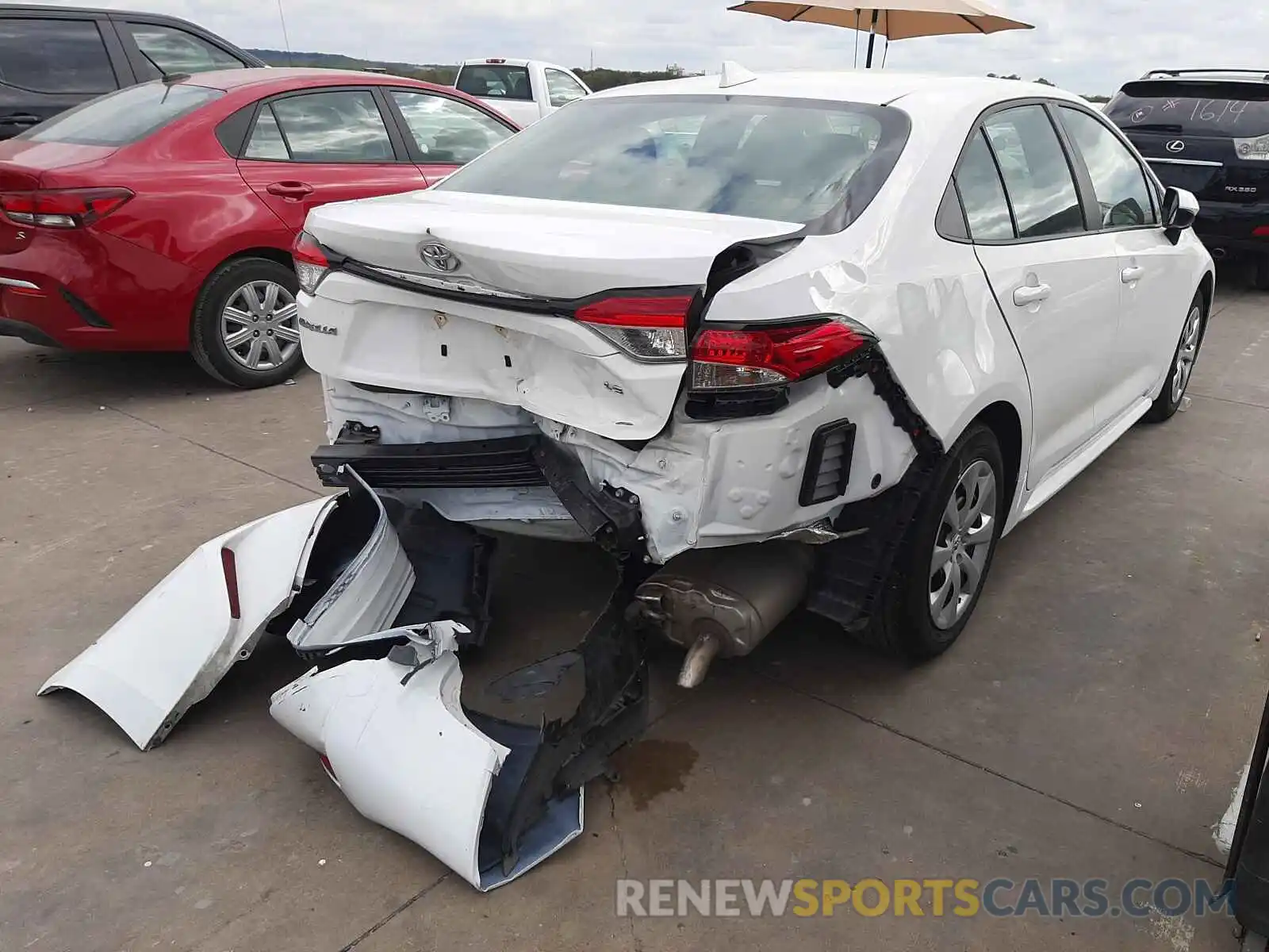 4 Photograph of a damaged car 5YFEPMAE3MP232333 TOYOTA COROLLA 2021