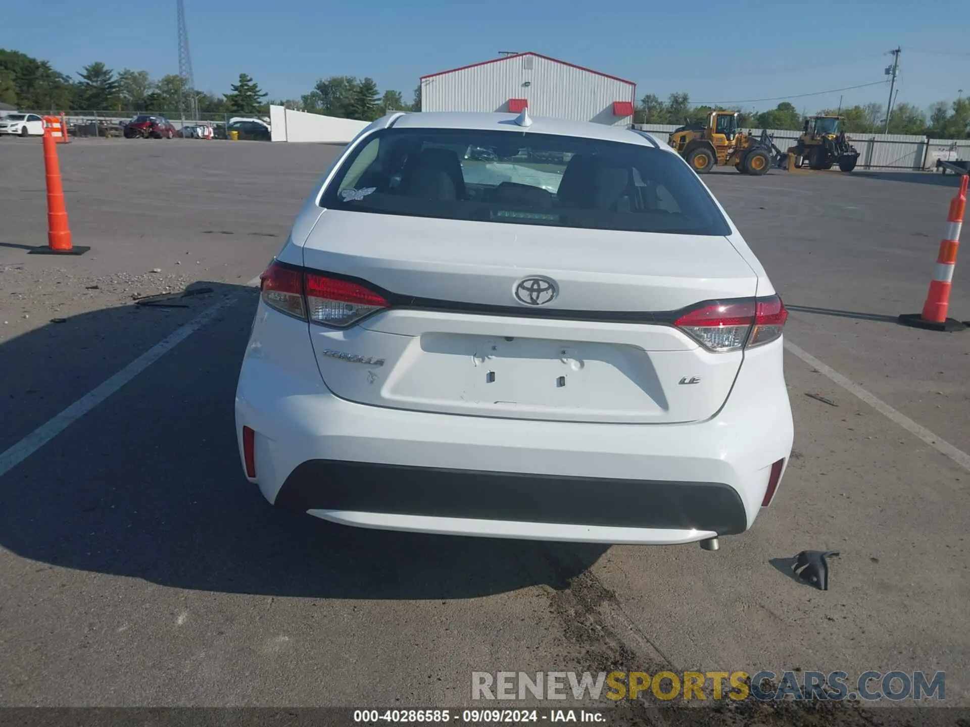 17 Photograph of a damaged car 5YFEPMAE3MP232641 TOYOTA COROLLA 2021