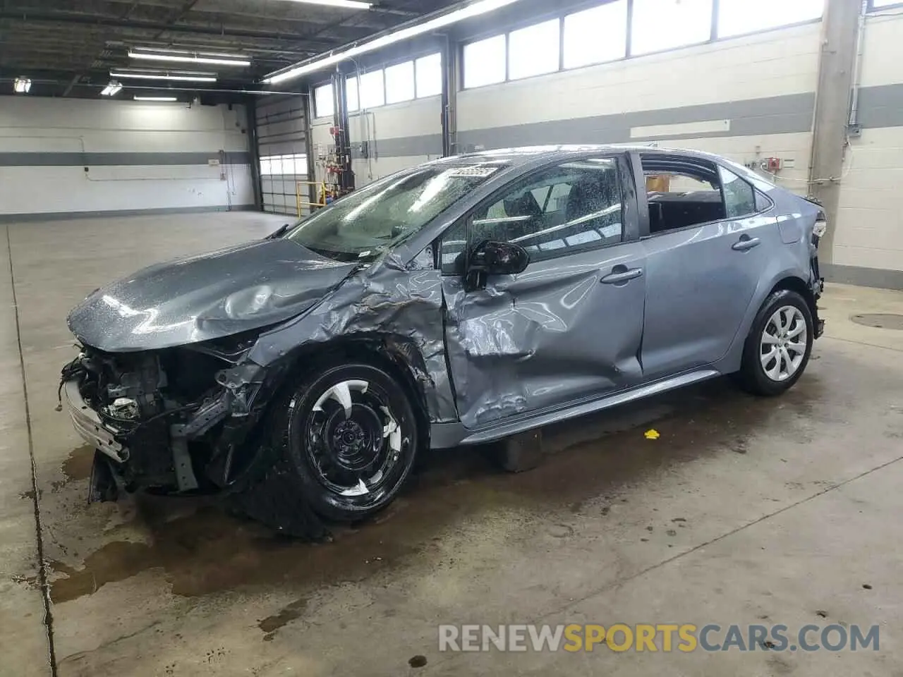1 Photograph of a damaged car 5YFEPMAE3MP233045 TOYOTA COROLLA 2021
