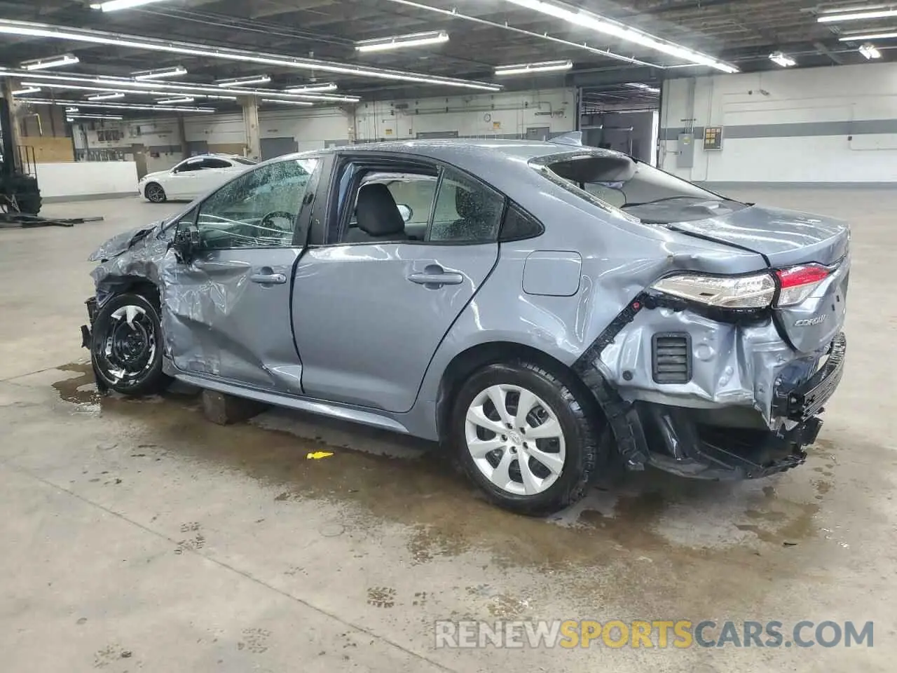 2 Photograph of a damaged car 5YFEPMAE3MP233045 TOYOTA COROLLA 2021