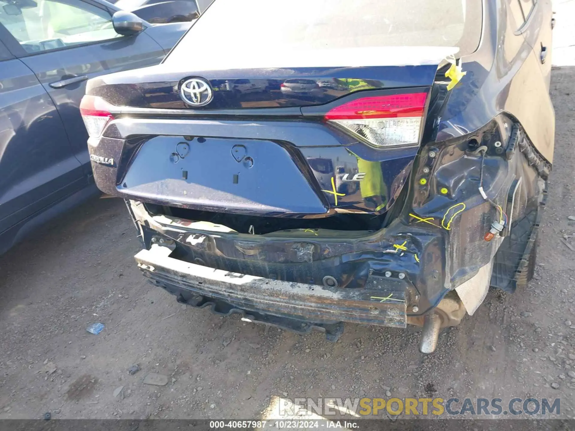 18 Photograph of a damaged car 5YFEPMAE3MP233319 TOYOTA COROLLA 2021