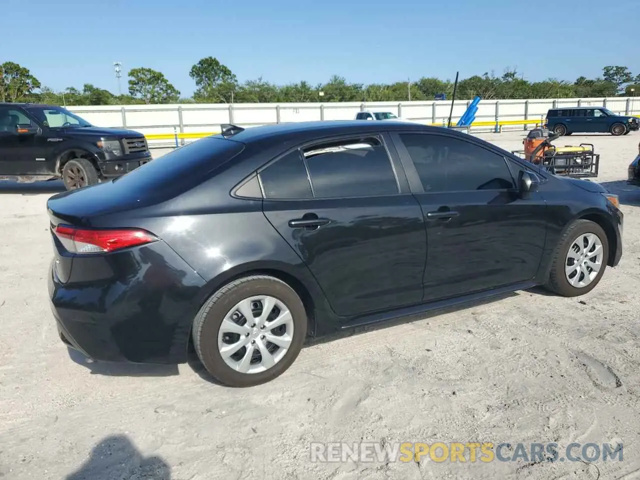 3 Photograph of a damaged car 5YFEPMAE3MP249374 TOYOTA COROLLA 2021
