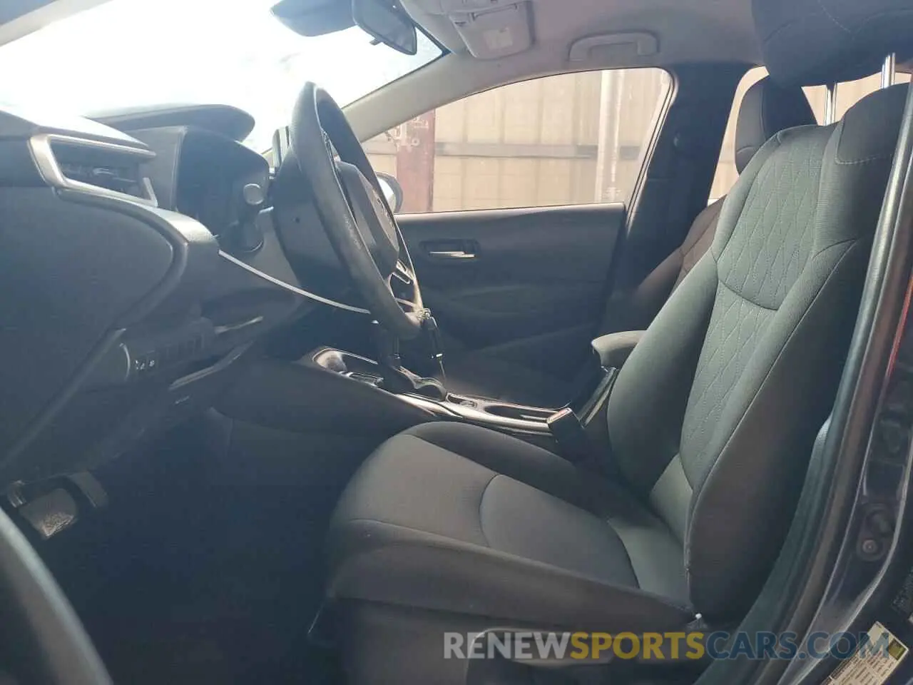 7 Photograph of a damaged car 5YFEPMAE3MP260035 TOYOTA COROLLA 2021