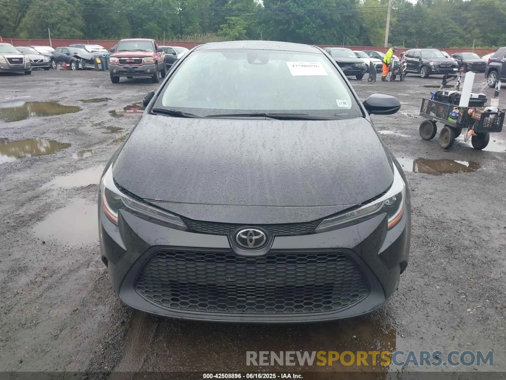 12 Photograph of a damaged car 5YFEPMAE3MP260326 TOYOTA COROLLA 2021