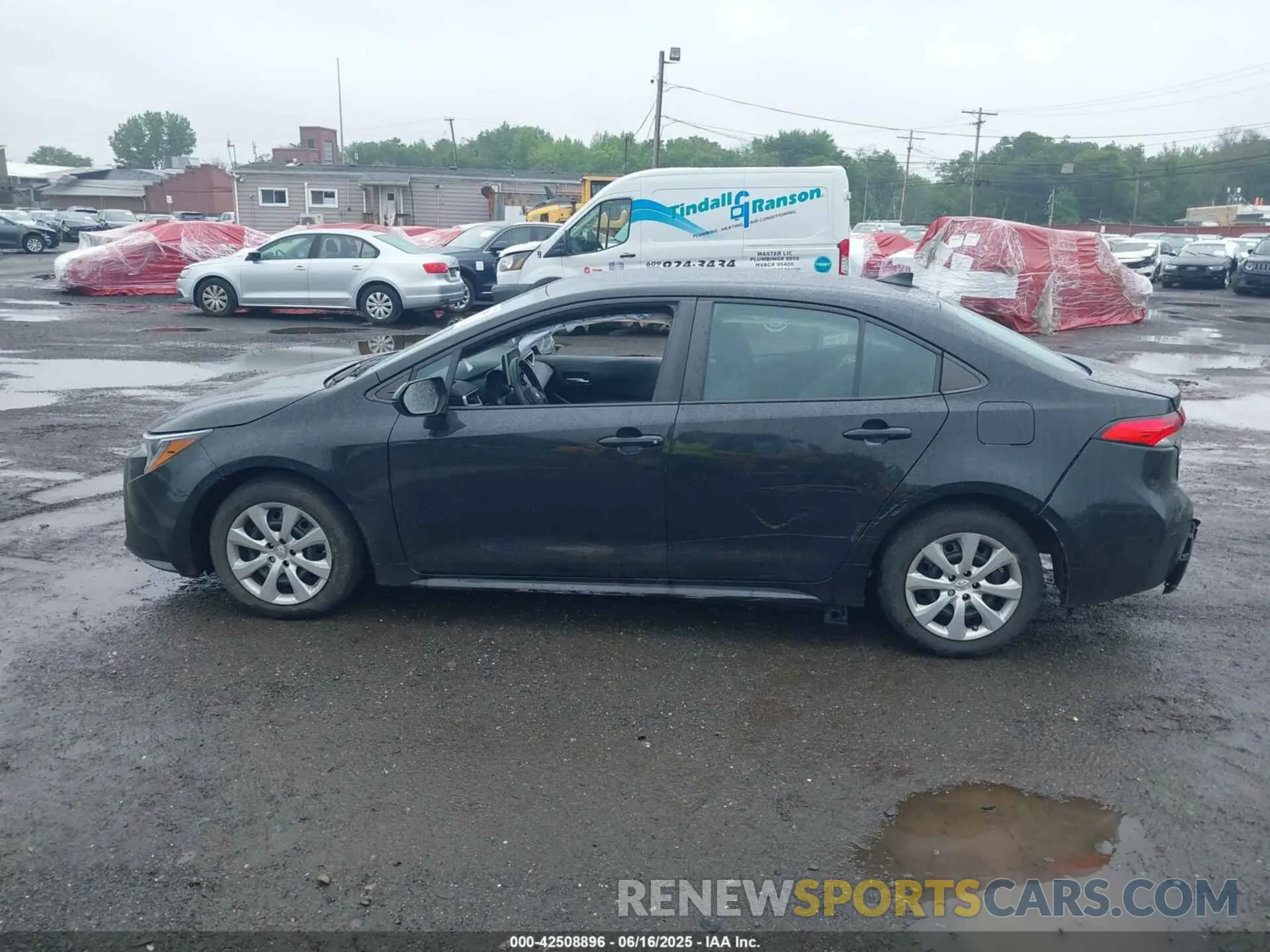 14 Photograph of a damaged car 5YFEPMAE3MP260326 TOYOTA COROLLA 2021