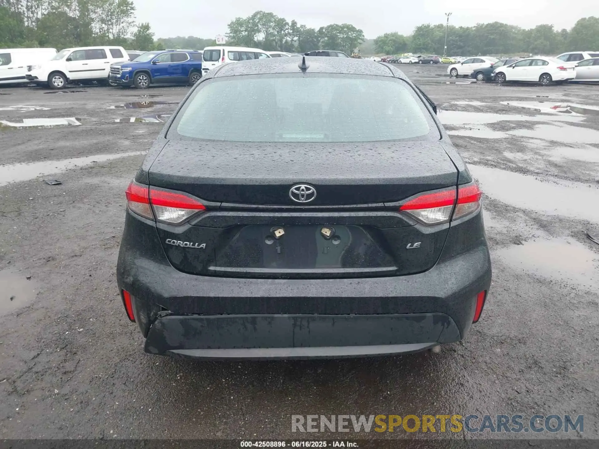 16 Photograph of a damaged car 5YFEPMAE3MP260326 TOYOTA COROLLA 2021