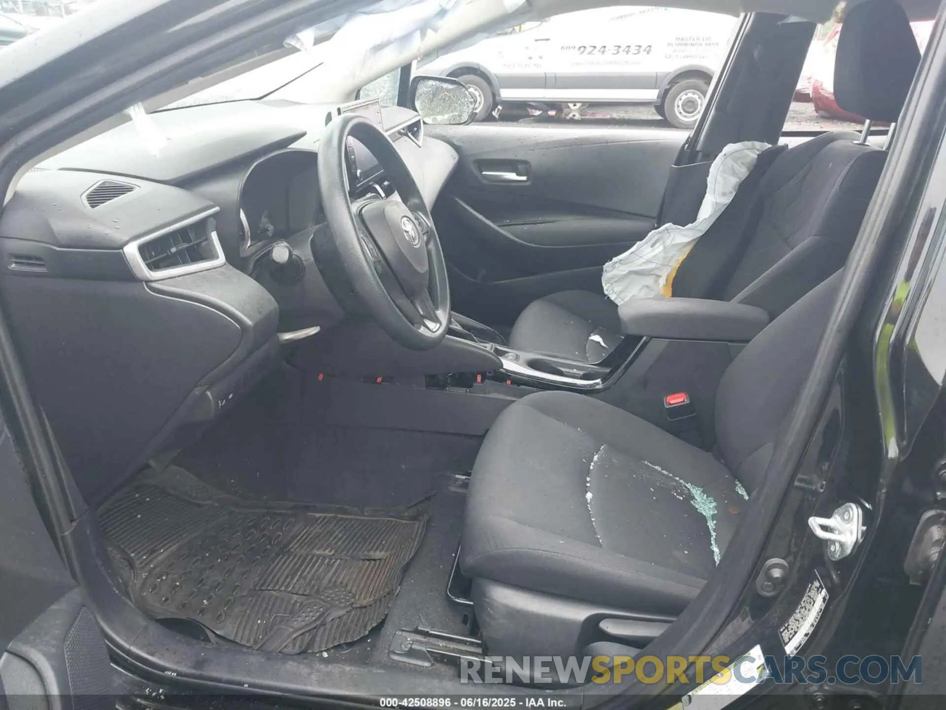 5 Photograph of a damaged car 5YFEPMAE3MP260326 TOYOTA COROLLA 2021