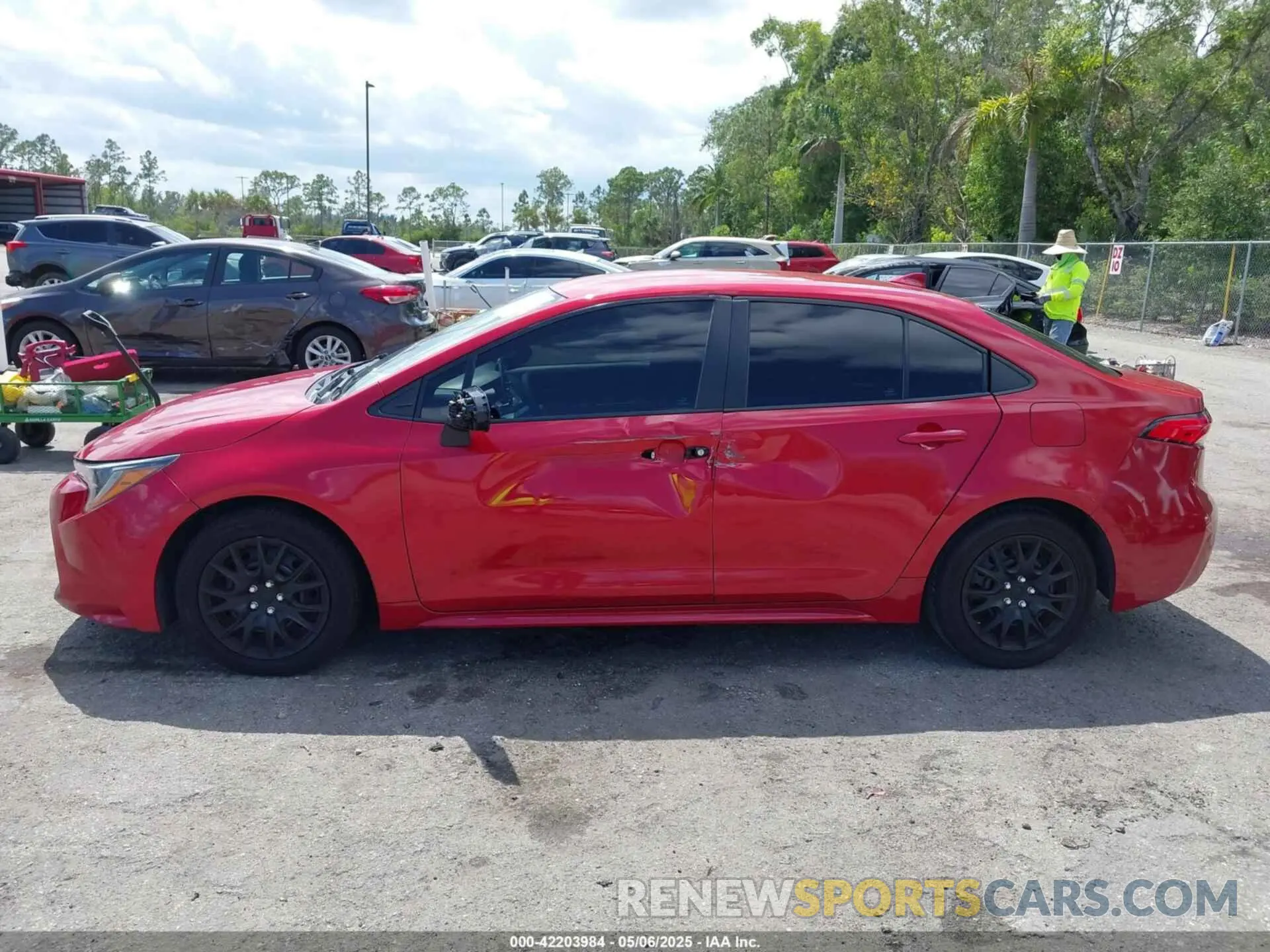 15 Photograph of a damaged car 5YFEPMAE3MP260682 TOYOTA COROLLA 2021