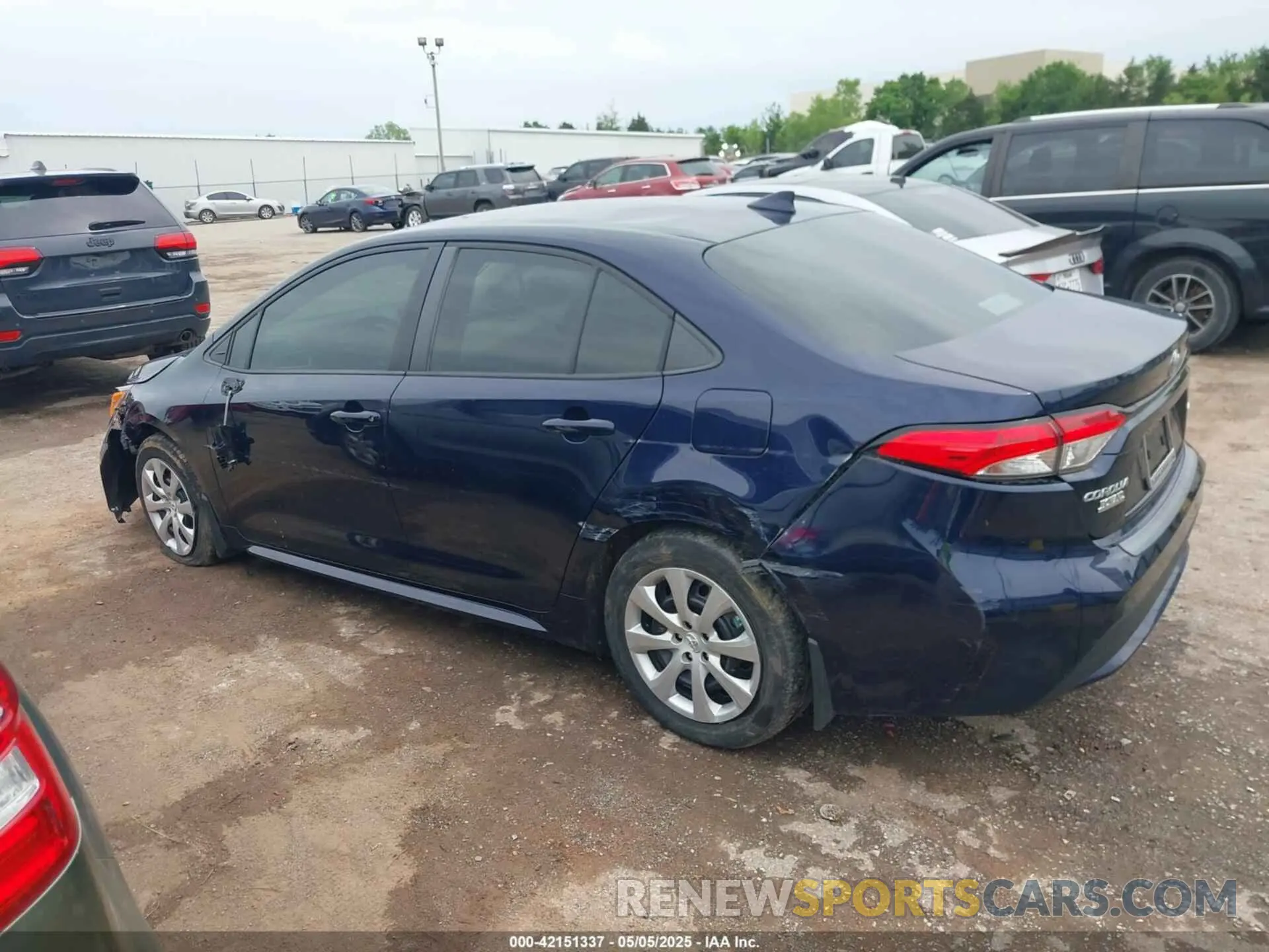 14 Photograph of a damaged car 5YFEPMAE3MP261136 TOYOTA COROLLA 2021