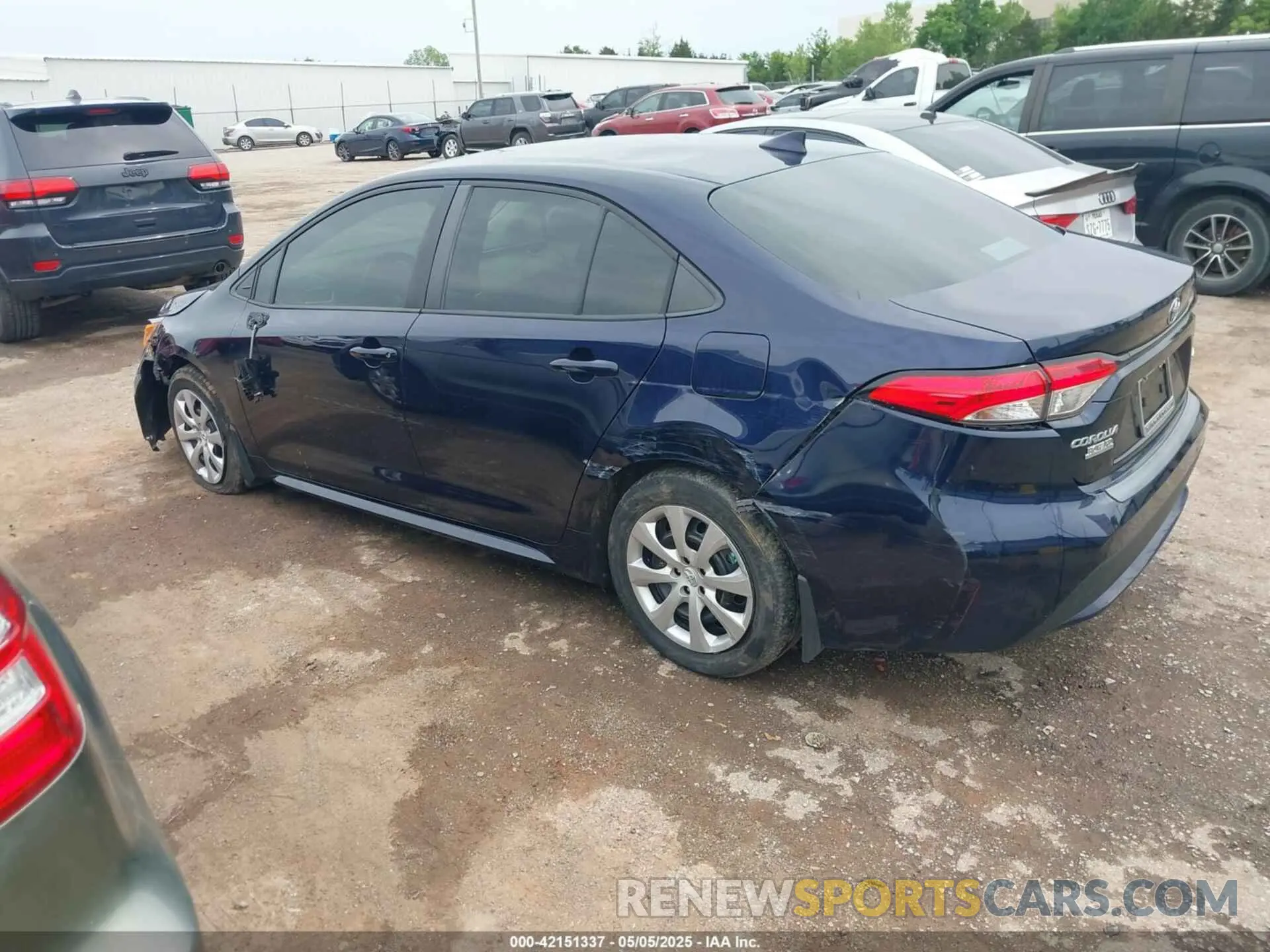 3 Photograph of a damaged car 5YFEPMAE3MP261136 TOYOTA COROLLA 2021