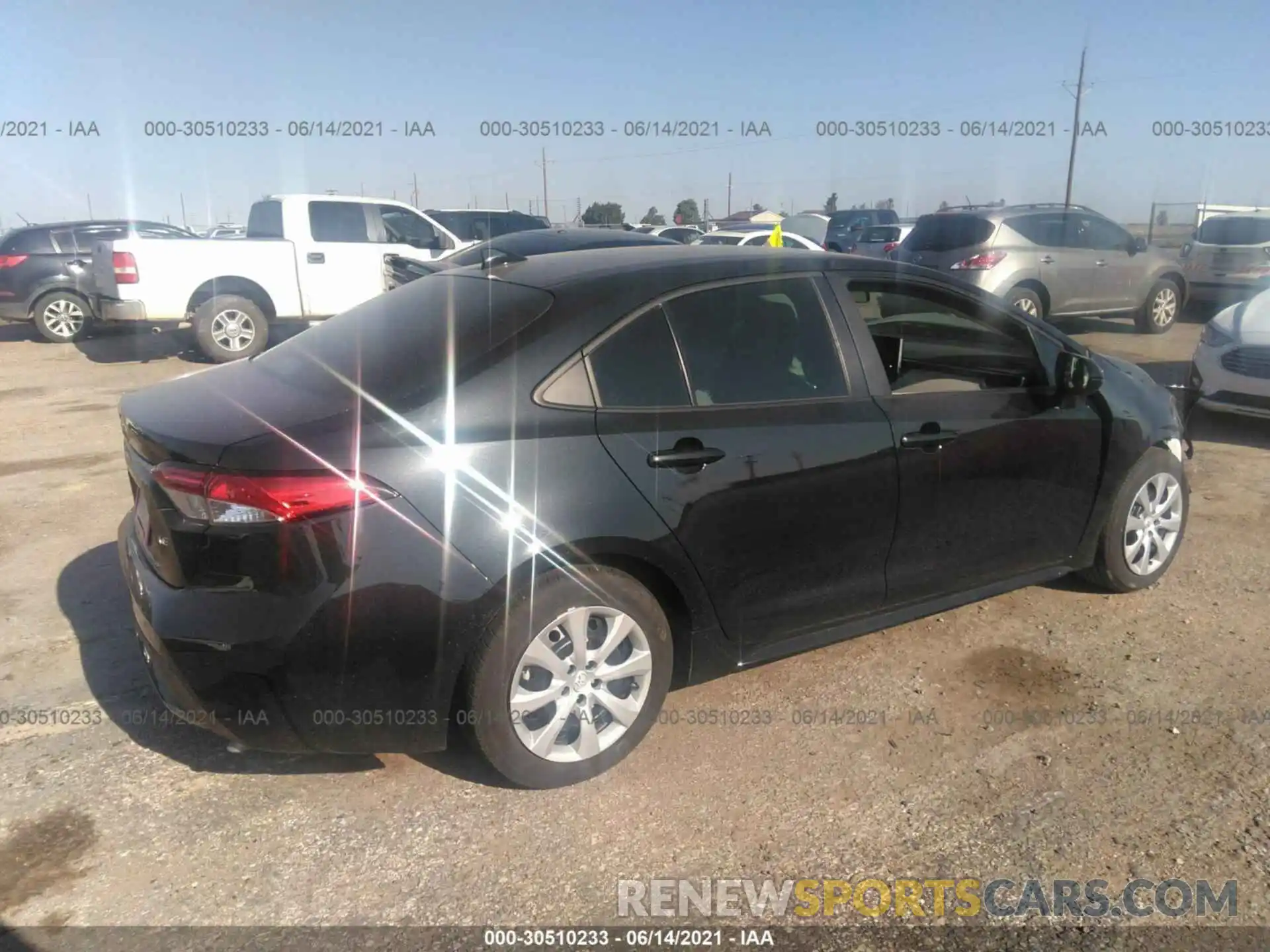 4 Photograph of a damaged car 5YFEPMAE4MP151115 TOYOTA COROLLA 2021