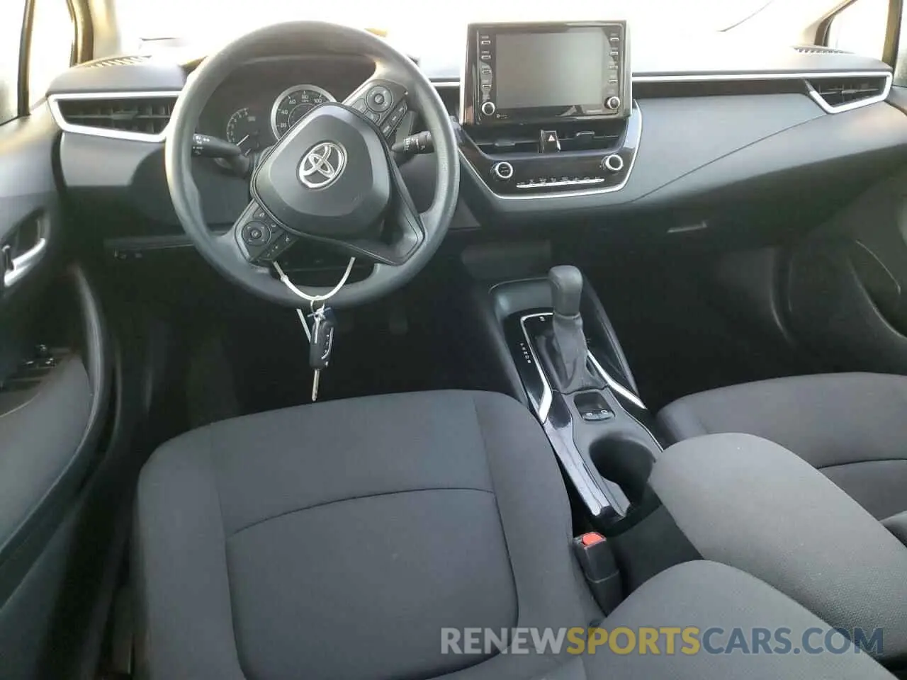8 Photograph of a damaged car 5YFEPMAE4MP152894 TOYOTA COROLLA 2021