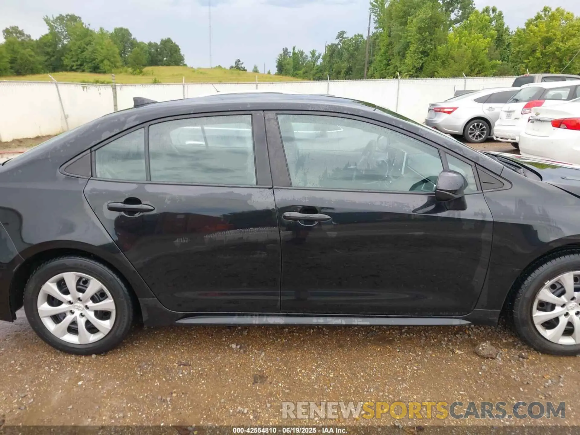 14 Photograph of a damaged car 5YFEPMAE4MP165743 TOYOTA COROLLA 2021