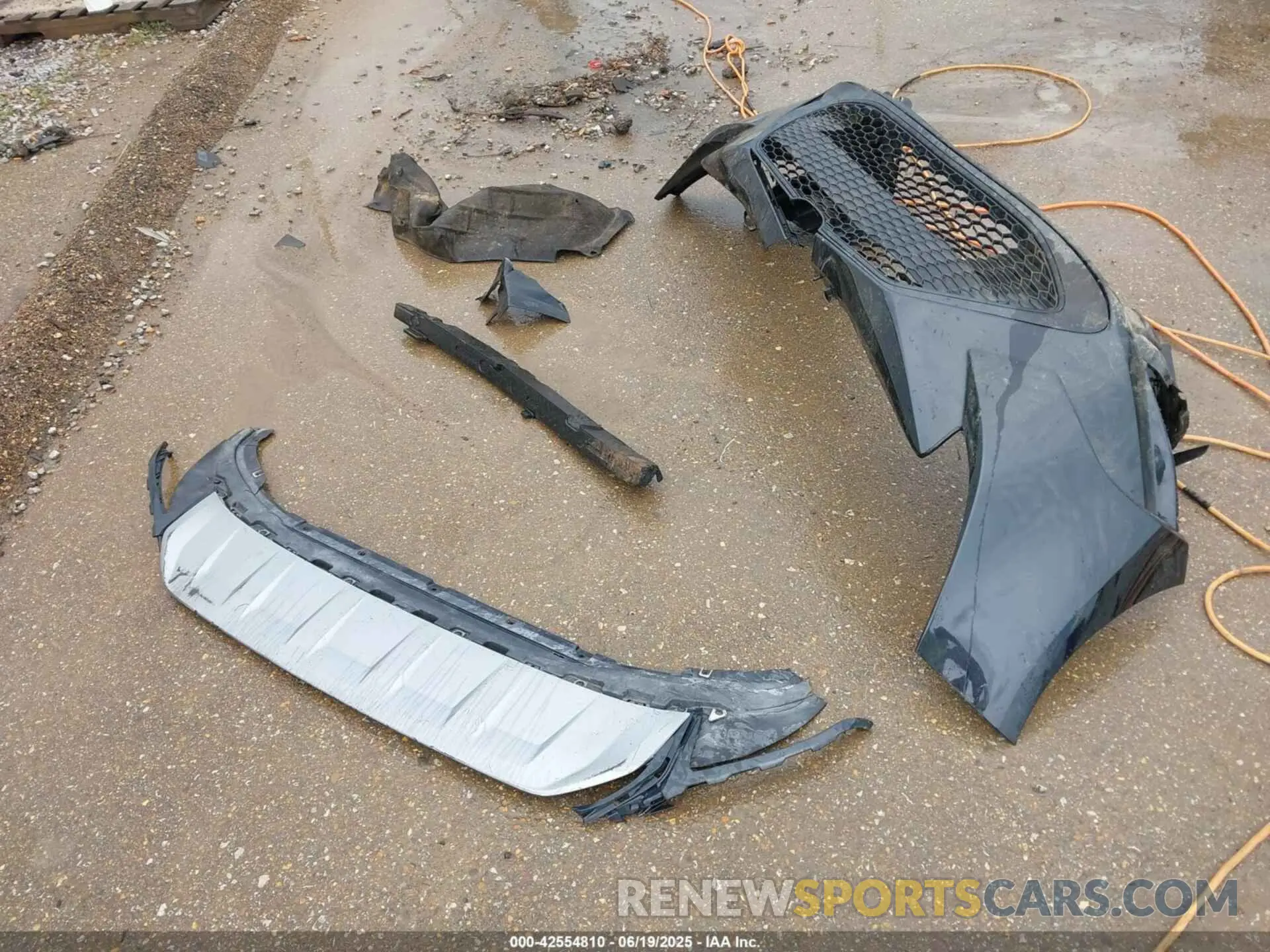 18 Photograph of a damaged car 5YFEPMAE4MP165743 TOYOTA COROLLA 2021