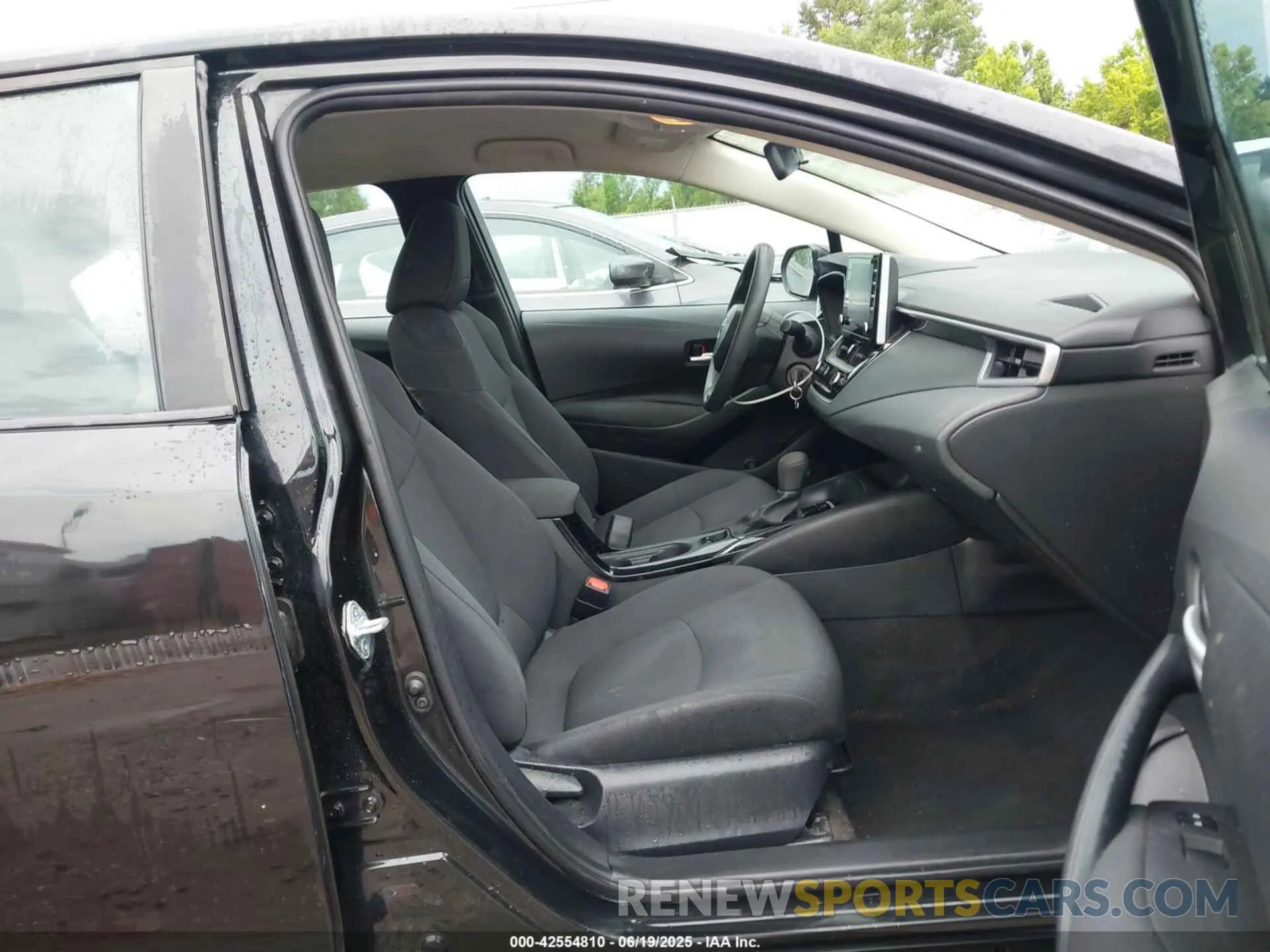 5 Photograph of a damaged car 5YFEPMAE4MP165743 TOYOTA COROLLA 2021