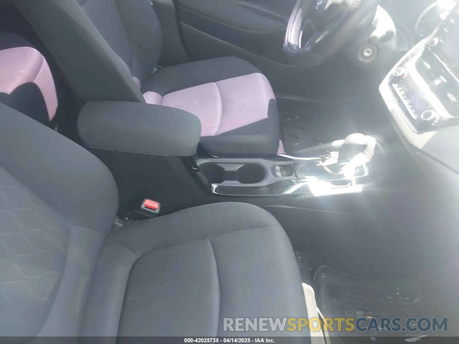 5 Photograph of a damaged car 5YFEPMAE4MP167606 TOYOTA COROLLA 2021