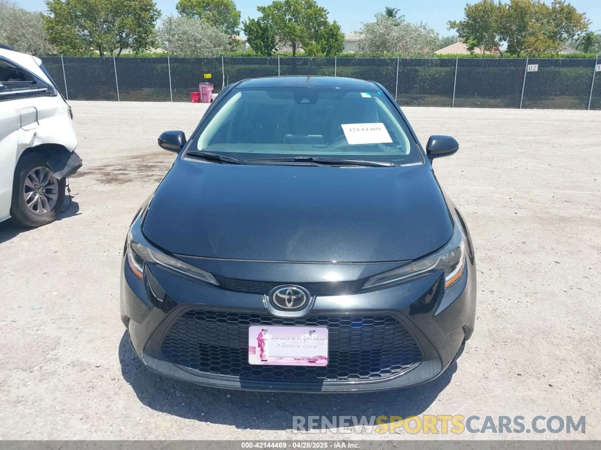 11 Photograph of a damaged car 5YFEPMAE4MP171641 TOYOTA COROLLA 2021